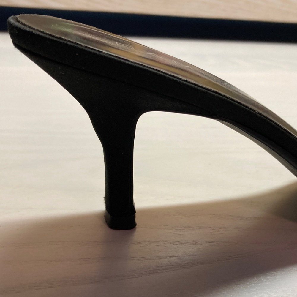 Rampage Elegant Black Strappy Heels - Picture 4 of 4